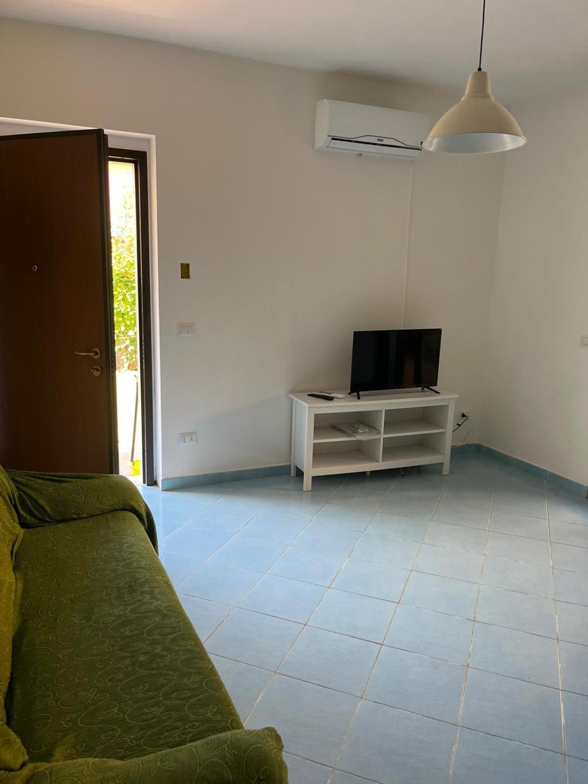 Cirellese Apartment *